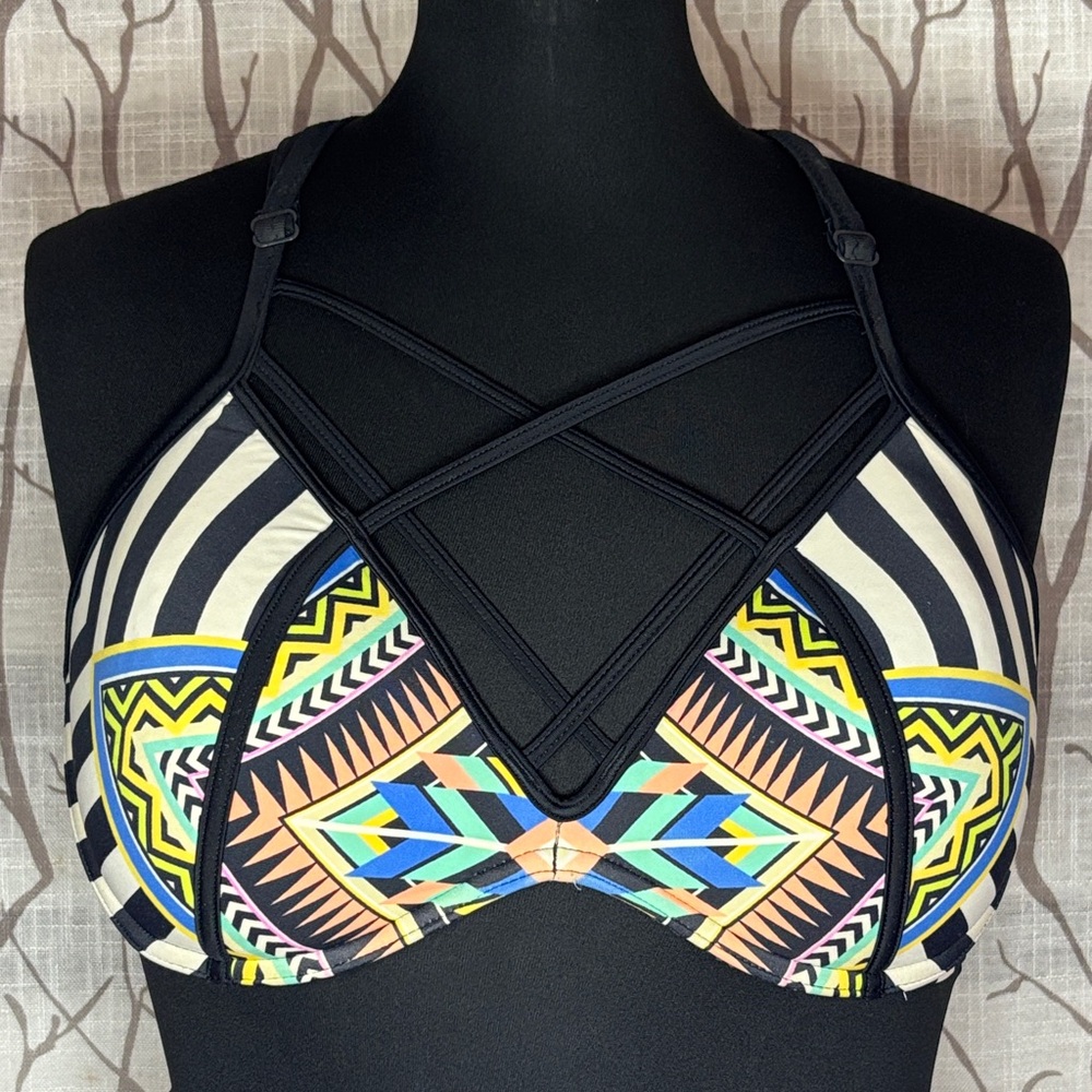 PINK Victoria’s Secrets: Geometric Print Strappy Bikini Top - Size L (Aprox 34D)